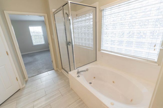 10920 Quarry Oaks Trl, House other with 5 bedrooms, 4 bathrooms and 2 parking in Austin TX | Image 22