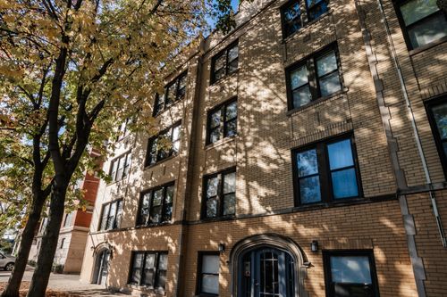 gdn-4014 Spaulding Ave, Chicago, IL, 60618-3328 | Card Image