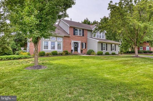 451 Knollbrook Dr, LANGHORNE, PA, 19047-8518 | Card Image
