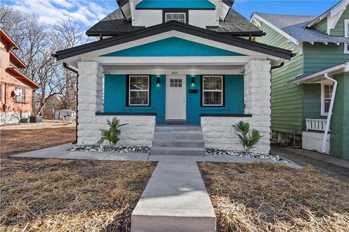 3025 Walrond Ave, Kansas City, MO, 64128-1626 | Card Image