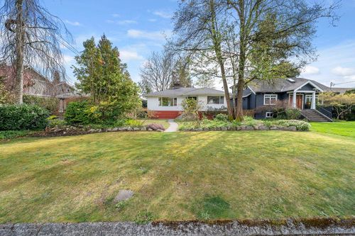 753 E 9th St, North Vancouver, BC, V7L2C1 | Card Image