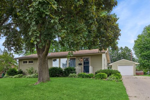 833 9th Ave Sw, Faribault, MN, 55021-6838 | Card Image