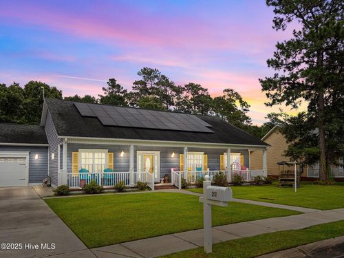 211 Brook Crossing Rd, Swansboro, NC, 28584-9527 | Card Image