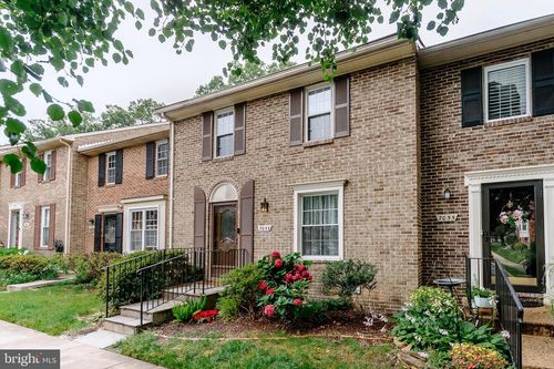 7053 Leewood Forest Dr, SPRINGFIELD, VA, 22151-3921 | Card Image