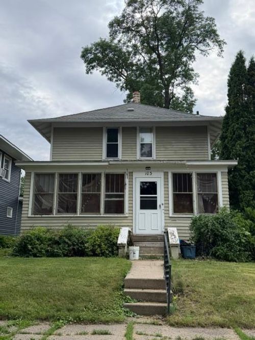 103 S 8th St, Montevideo, MN, 56265-1934 | Card Image