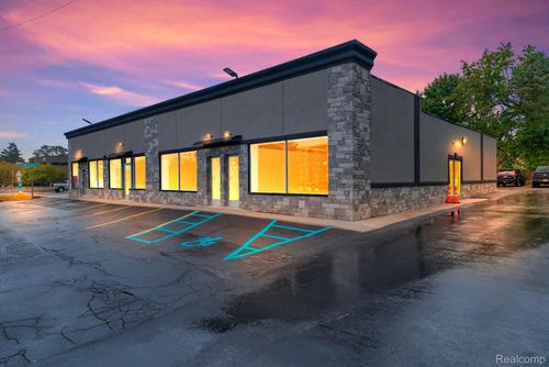 ste-500-2701 Elizabeth Lake Rd, Waterford, MI, 48328-3289 | Card Image