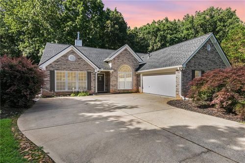 7140 Timberbrooke Dr, Gainesville, GA, 30506-6352 | Card Image