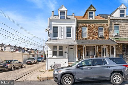1009 Pike St, READING, PA, 19604-1912 | Card Image