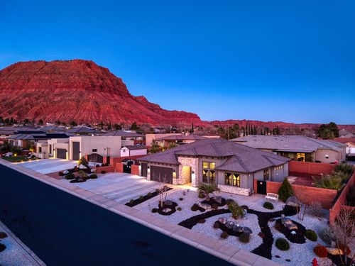 88 N Apex Ln, Ivins, UT, 84738-1295 | Card Image