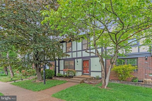 265 Chelmsford Ct, STERLING, VA, 20165-6401 | Card Image