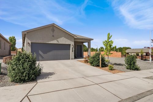 10543 Valedon Ln Sw, Albuquerque, NM, 87121-9059 | Card Image