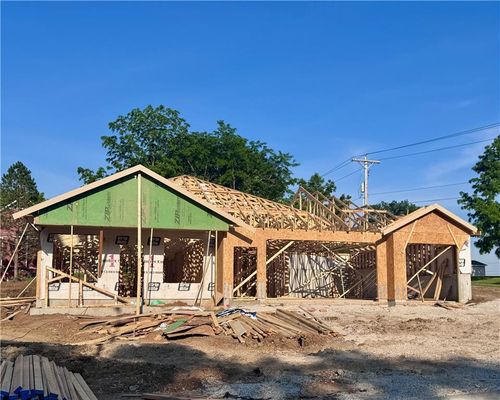8675 Eagle Creek Drive, De Soto, KS, 66018 | Card Image