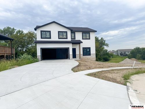 4032 Woodside Village Ct, Lincoln, NE, 68528-1509 | Card Image