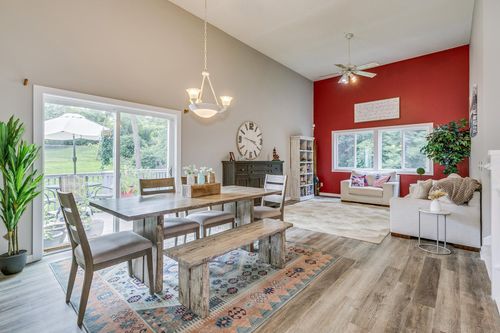 27 Maple Ln, Little Canada, MN, 55117-1047 | Card Image
