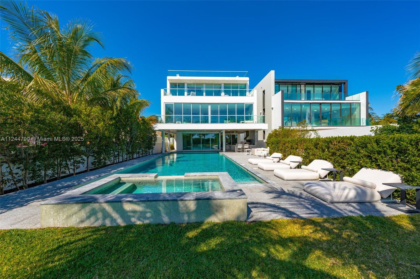 Atlantic Way, Miami Beach, FL 33141