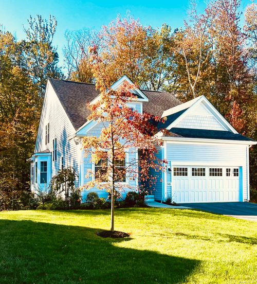 945-945 Mackenzie Ln, Oxford, CT, 06478-1277 | Card Image