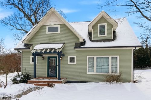 7 Arrowhead Dr, Sussex, NJ, 07461-1208 | Card Image