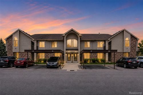 165-42764 Lilley Pointe Dr, Canton, MI, 48187-5323 | Card Image