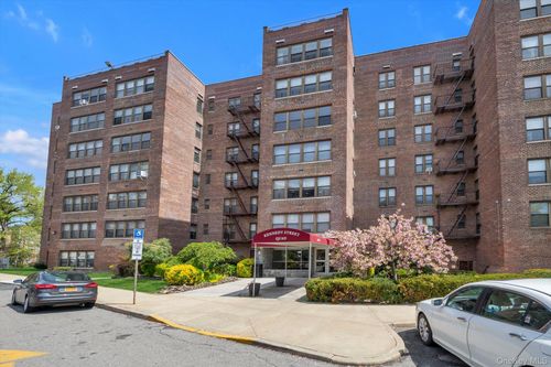 4j-20939 23rd Avenue, New York, NY, 11360 | Card Image