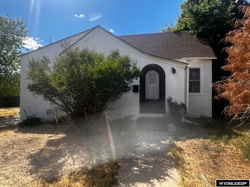 916 8th St, Rawlins, WY, 82301-4710 | Card Image