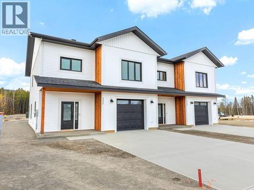 257 Rampart Ave, Whitehorse, YT, Y1A | Card Image