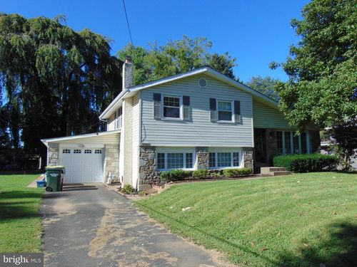3700 W Mill Rd, Hatboro, PA, 19040-4471 | Card Image