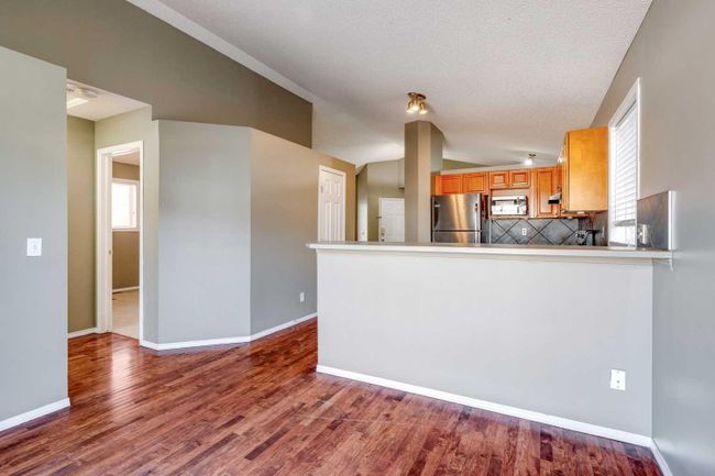 25 Martha's Green Ne, House detached with 4 bedrooms, 2 bathrooms and 4 parking in Calgary AB | Image 13