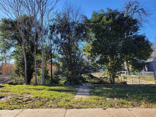 1009 S Waverly Dr, Dallas, TX, 75208-7452 | Card Image