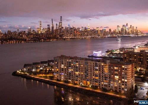 8100 River Rd, North Bergen, NJ, 07047-7204 | Card Image