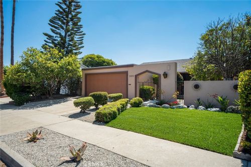 23426 Halldale Ave, Harbor City, CA, 90710-1121 | Card Image