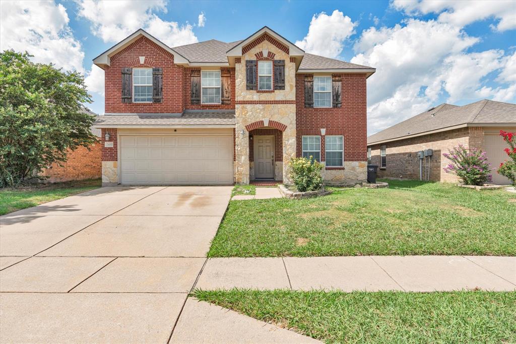 Clairborne Dr, Fort Worth, TX 76177