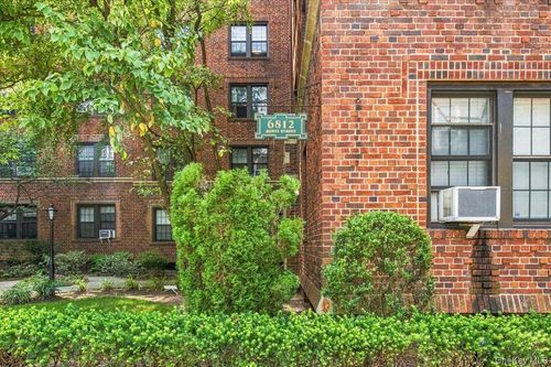 b2-68-12 Burns St, Forest Hills, NY, 11375-5078 | Card Image