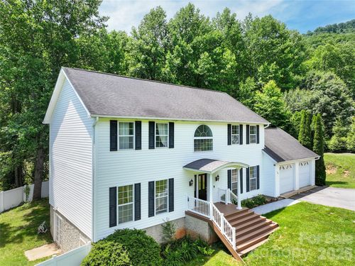 15 Kylie Grace Ln, Candler, NC, 28715-7101 | Card Image