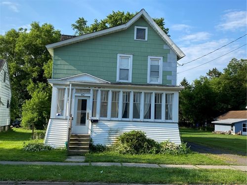 40 Brown Ave, Norwich, NY, 13815-2037 | Card Image