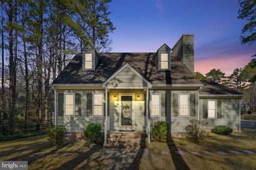 4236 Gloucestershire St, NORTH CHESTERFIELD, VA, 23236-1191 | Card Image