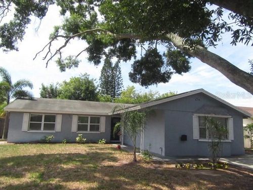 1090 16th Ave Sw, LARGO, FL, 33770-4423 | Card Image