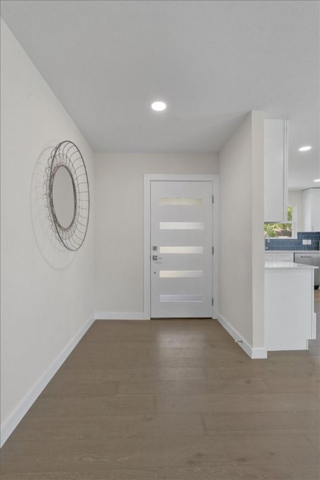 Entry Way | Image 8