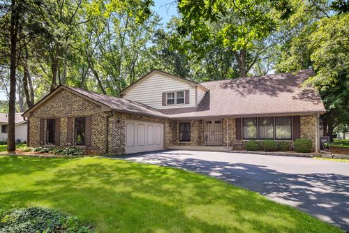 5N634 Lostview Ln, St. Charles, IL, 60175-8218 | Card Image