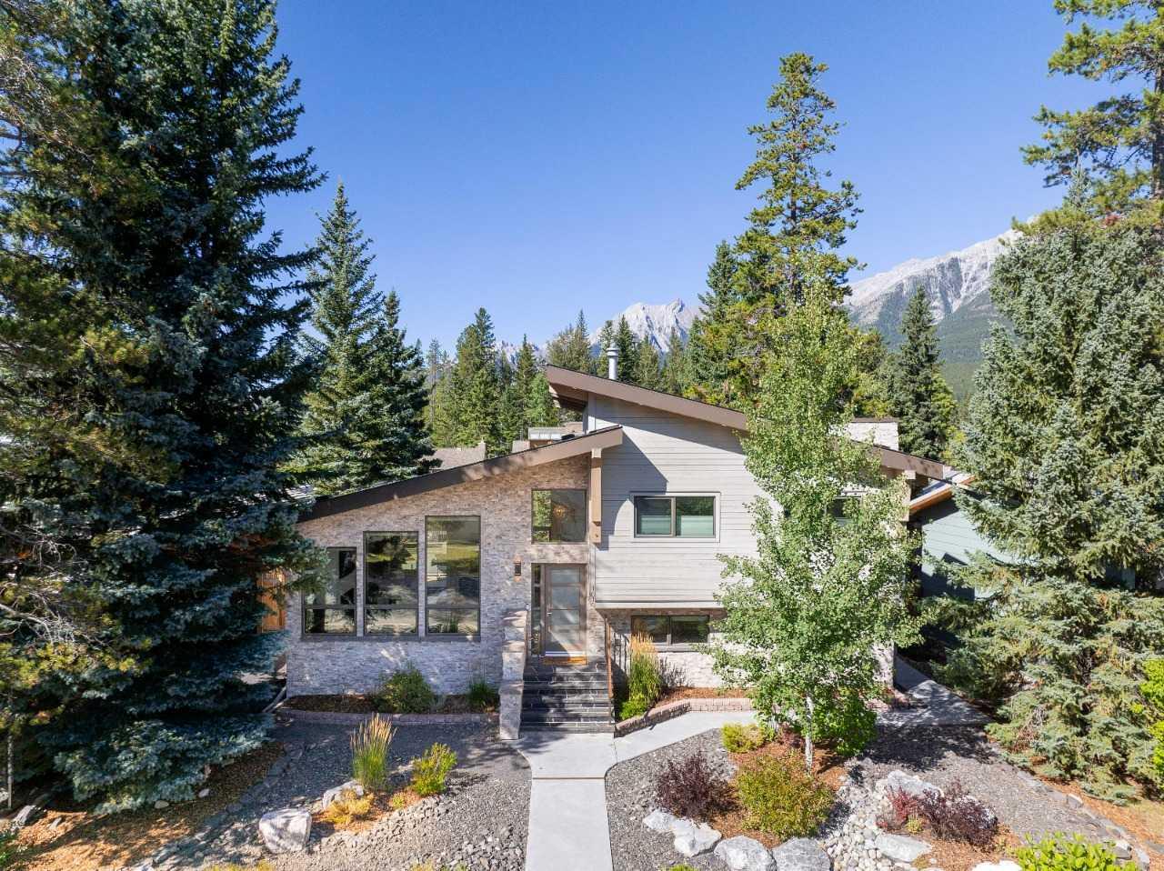 1010 14 St, For Sale in Canmore Zoocasa