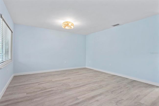 APT-207 - 1258 Barbara Dr, Condo with 2 bedrooms, 1 bathrooms and null parking in VENICE FL | Image 5