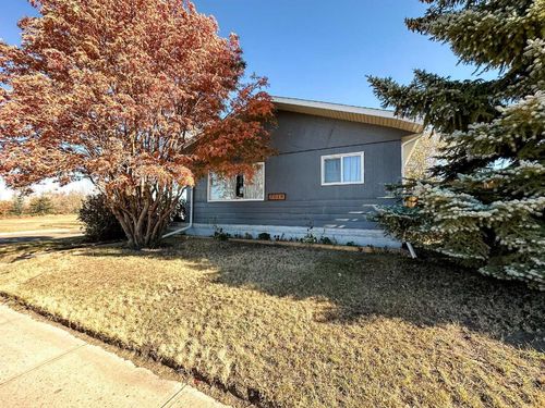 {{alt}} | Card Image