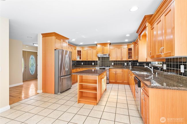 Kitchen with dining area | Image 13