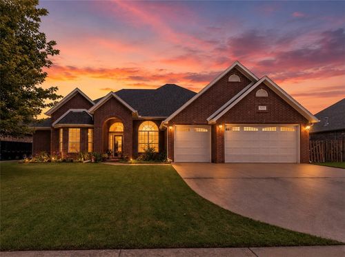 4376 W Wedge Dr, Fayetteville, AR, 72704-7517 | Card Image