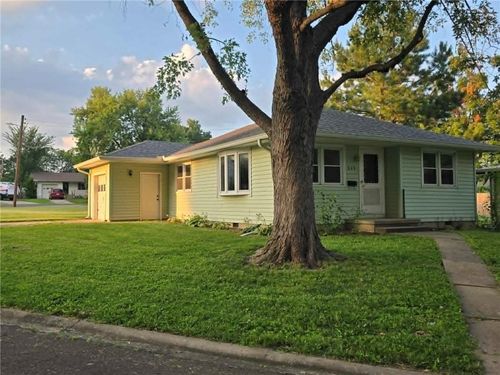303 Truman Ave, Clinton, MO, 64735-2957 | Card Image