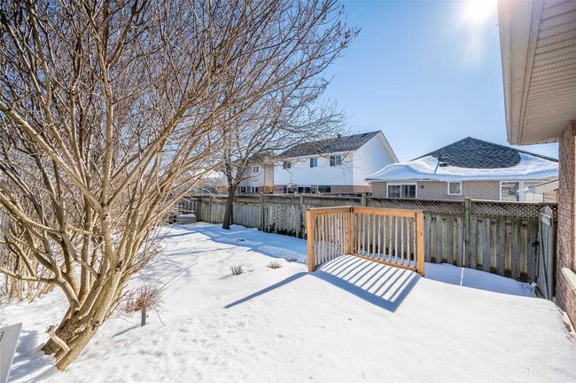 9 Crawford Cres, House attached with 3 bedrooms, 2 bathrooms and 3 parking in Cambridge ON | Image 30