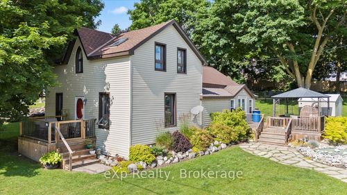 251 Queen St N, Durham, ON, N0G1R0 | Card Image