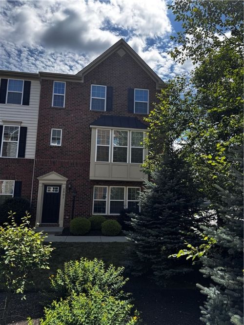 2801 Pointe View Dr, Mars, PA, 16046-8935 | Card Image