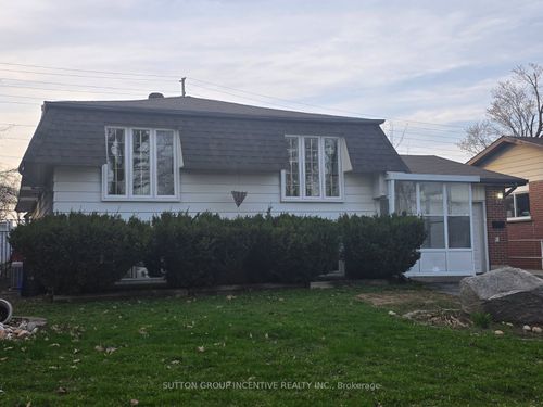50 Farmingdale Cres, Barrie, ON, L4M5E5 | Card Image