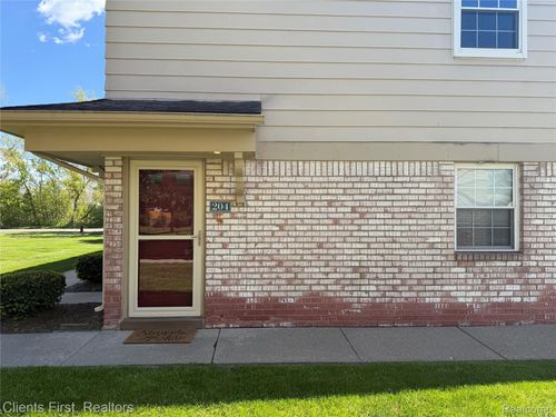204 Princeton Dr, South Lyon, MI, 48178-1663 | Card Image
