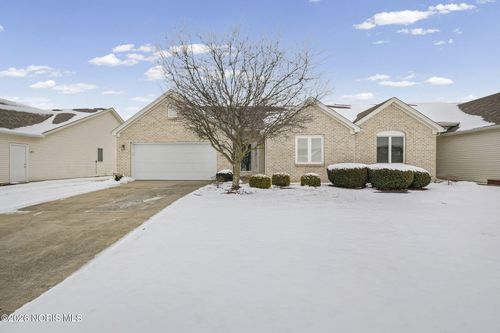 4212 Waterbend Dr W, Maumee, OH, 43537-9122 | Card Image